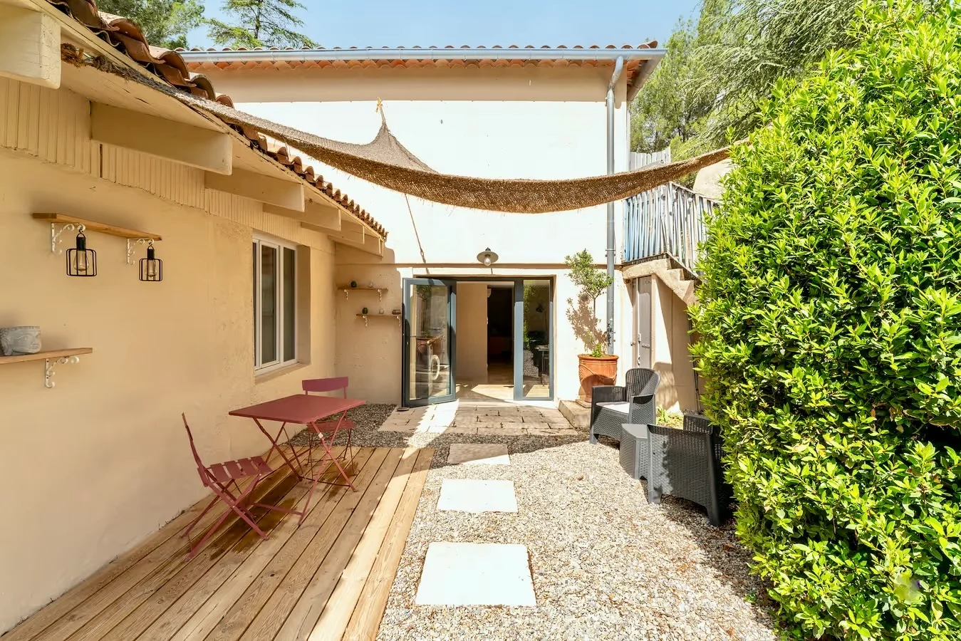 Patio du gîte Le Laurier